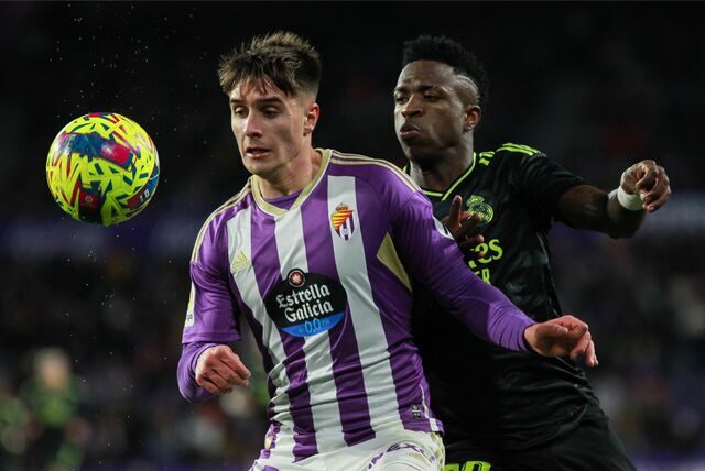 Ivan Fresneda im Zweikampf mit Vinicius Junior.