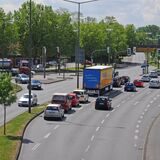 Verkehr auf der Kurt-Schumacher-Straße in Lünen