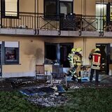 Das Brandort hinter dem Haus.
