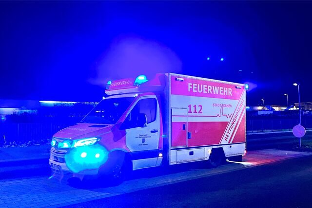 Die Autofahrerin wurde mit dem Rettungswagen ins Krankenhaus gebracht.