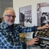 Richard Grünewald führt an der Ostmarkstraße einen Friseursalon und war Ohrenzeuge des SEK-Einsatzes am Morgen des 1. Februars.