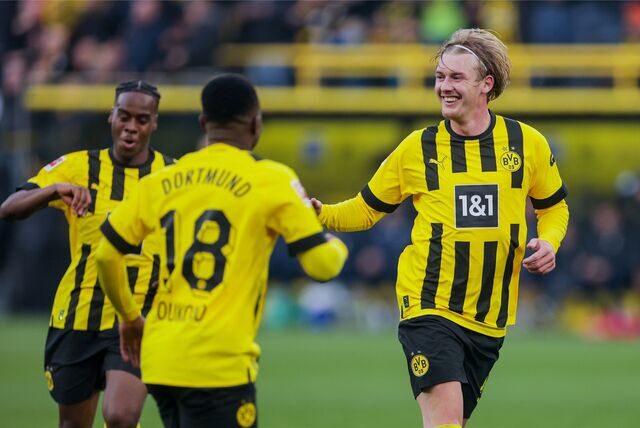 Julian Brandt bejubelt seinen Treffer gegen Freiburg.