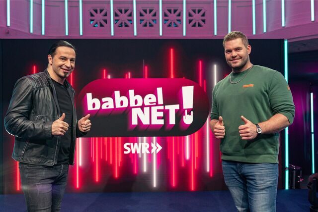Benedikt Hülsbusch aus Bork (rechts) tritt in der Show „Babbel Net“ mit Komiker Bülent Ceylan auf.