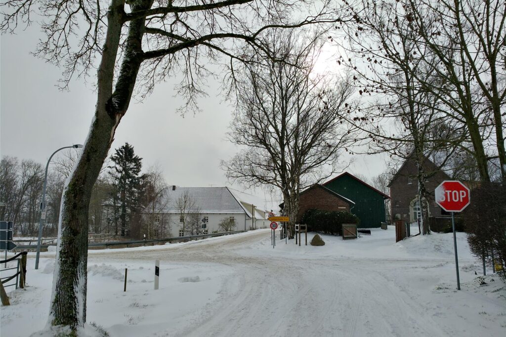 Schneetief Tristan verwandelte den Fröndenberger Westen auch am zweiten Tag in eine Winterwunderlandschaft wie hier in Altendorf.