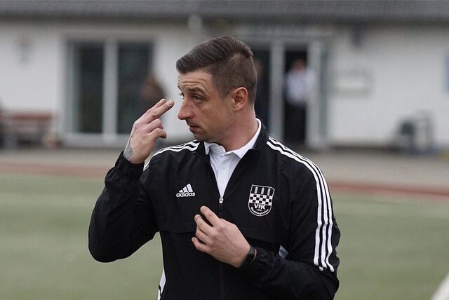 Guck mal! VfK-Coach Stefan Feldmann gewann mit seinen Weddinghofenern gegen Afferde.