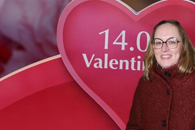 Gemeindeassistentin Henrike Buschulte lädt am Valentinstag gemeinsam mit Gemeindereferent Benedikt Dorré und Pastor Marc Stücker zu einem besonderen Gottesdienst ein.