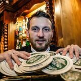 Dimitrios Kalpakidis betreibt die Dortmunder Kultkneipe Perpendikel in der östlichen Innenstadt.