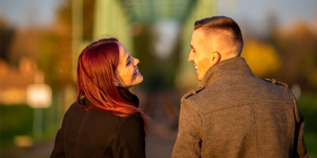 Ein Paar beim Dating.