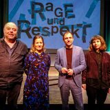 Jan Hein, Anna Fentrop, Intendant Olaf Kröck und Veronika Linde