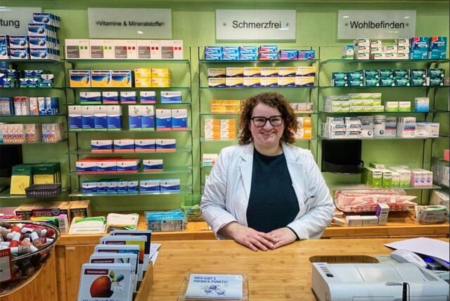 Apothekerin in der Marienapotheke in Schwerte