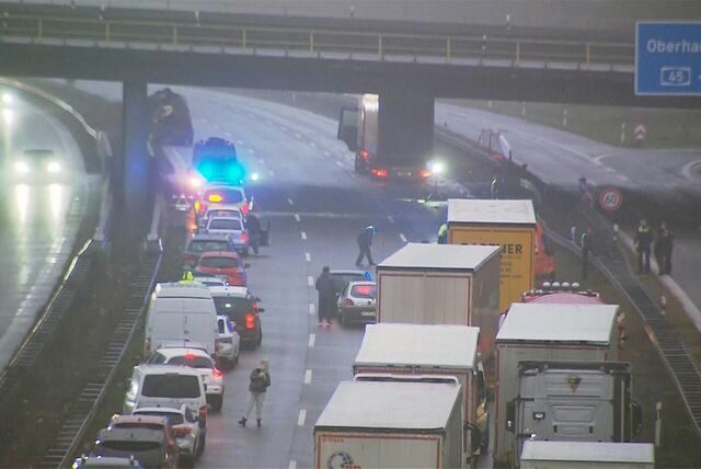 Nach dem tödlichen Unfall bildete sich am Autobahnkreuz Dortmund-Süd schnell ein Stau.