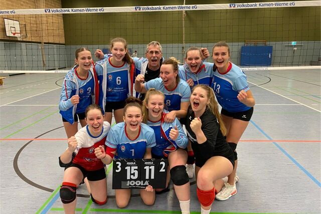 (oben vl) Franziska Warnecke, Leia Budde, Bronek Bakiewicz, Anna Jäger, Julia Rieger, Mira Struwe
(unten vl) Theresa Rottmann, Marla Bergmann, Chiara Grewe, Jenny Harhoff
