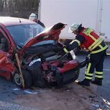 Unfall auf der A44 bei Unna am Dienstag (28.02.): Die Autobahn musste zwischenzeitlich komplett gesperrt werden zwischen Werl und Dortmund.