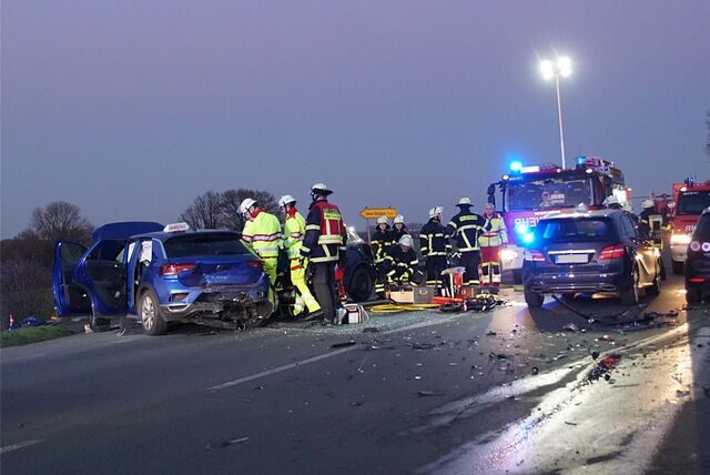 An der Werler Straße in Unna hat sich am frühen Abend ein Verkehrsunfall ereignet, bei dem drei Menschen verletzt wurden.