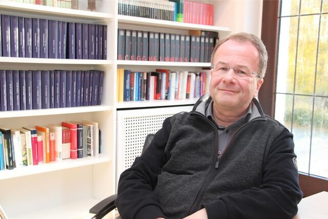 Michael Mombauer, ehemaliger Pfarrer von St. Marien in Lünen, hat die Gemeinde vor kurzem verlassen.