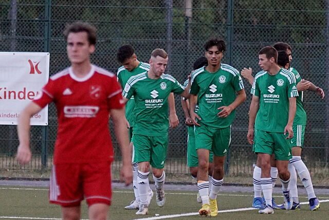 Kurzer HSC-Jubel nach dem 1:0 im Hinspiel.