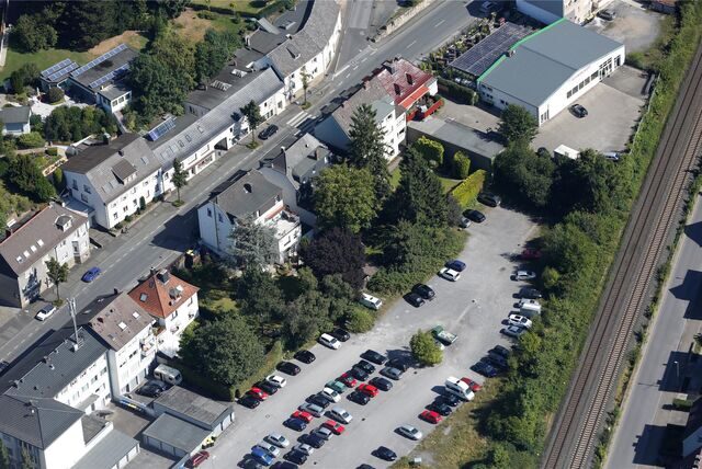 Die Bebauung des Karl-Wildschütz-Parkplatzes treibt Politik und Verwaltung in Fröndenberg seit vielen Jahren um.