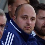 Silvio Santoro (Mitte/Trainer der U19 des Holzwickder SC)
