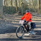 Martin Wittmar ist viel mit dem Fahrrad in Lünen unterwegs. Er bemängelt an vielen Orten den Zustand von Radwegen – so wie hier beim Weg parallel zur Moltkestraße stadteinwärts.