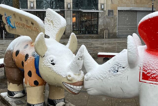 Ein flockiges Schneetreiben sorgte am Mittwoch (8.3.) für eine bleibende Schneedecke auf Dortmunds Straßen und Sehenswürdigkeiten.