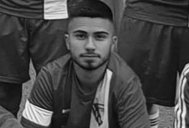 Dogan Atasoy auf einem Mannschaftsfoto.