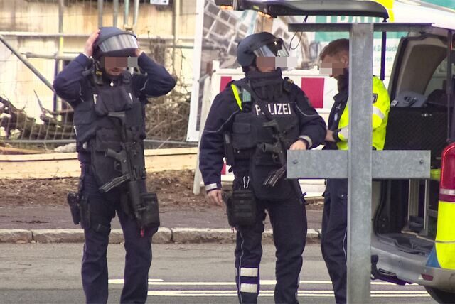 Unser Video zeigt den großen Polizei-Einsatz in Dortmund-Wickede.