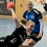 Katja Lohölter im Sprungwurf.