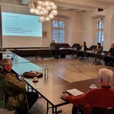 Die Lenkungsgruppe tagte am 31. Januar im Stiftssaal gemeinsam mit dem Beratungsbüro Lennardt und Birner aus Dortmund zur Machbarkeitsstudie für ein Innovationszentrum im künftigen Gewerbegebiet Schürenfeld.