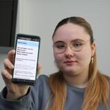 Vanessa Meurer (19) studiert Journalistik an der Technischen Universität in Dortmund. Sie kritisiert das lange Warten auf die Energiepauschale ebenso wie das aufwändige Antragsverfahren.