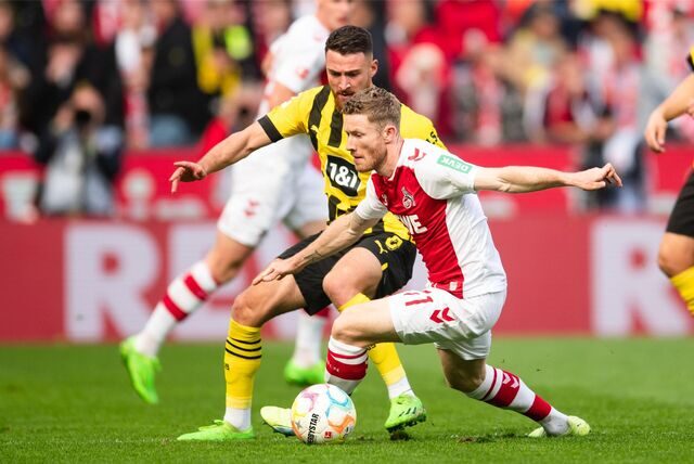Dortmund gegen Köln – hier eine Szene aus dem Hinspiel – ist ein Fußball-Klassiker des Westens. Am 18. März können BVB-Fans wieder mit Sonderzügen zum Stadion fahren.