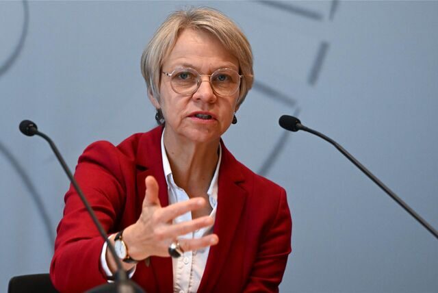 Dorothee Feller (CDU), Schulministerin von Nordrhein-Westfalen