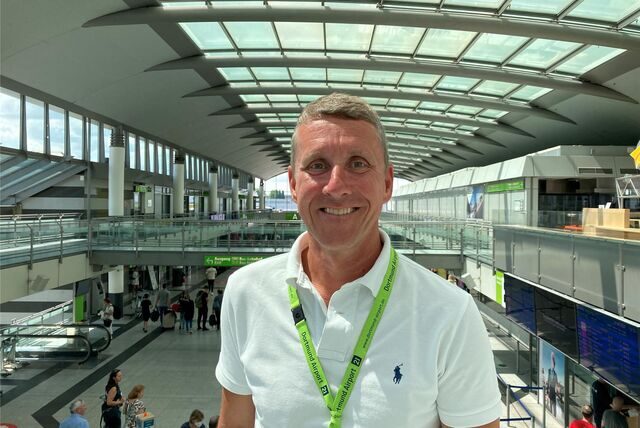 Guido Miletic, Leiter Marketing & Sales, im Dortmunder Flughafen.