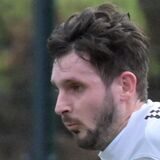 Tim Gehrmann stürmt für den VfB Lünen über den Platz.