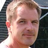 Collage: Linksstehend die untere Tabellenhälfte der Fußballkreisliga A2 Unna-Hamm (Stand 13. April 2023), rechts Christian Ritter vom Fußballkreis Unna-Hamm.