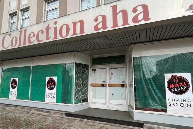 „Collection aha“ ist Geschichte, bald soll an der Kreisstraße „Maxi Kebap“ entstehen.
