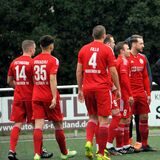 Ein Spieler des Geisecker SV feiert sein Comeback mit einem Tor. Ihm droht aber auch das Karriereende