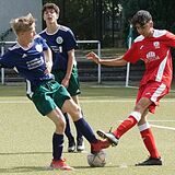 HSC-Spieler Jan Niklas Grams (l., HSC in Blau).