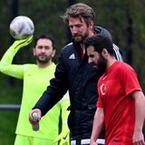Die Mannschaft von Cavit Döring (3.v.l.) ist mit 99,99-prozentiger Wahrscheinlichkeit abgestiegen.