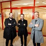 Fethi, Fikret und Fevzi Erdemli können nun genau sagen, wann ihr Lebensmittelgeschäft im Rathaus-öffnen wird.