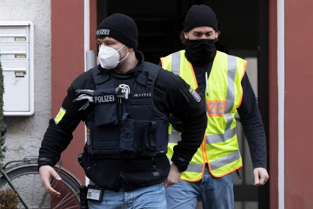 Eine Razzia gegen Reichsbürger gibt es nur anderswo, wie hier in Frankfurt am Main? Nein, auch die Dortmunder Polizei ist in vielen Fällen aktiv geworden, um Menschen zu entwaffnen.
