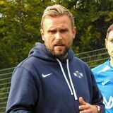 Königsborns Co-Trainer Kevin Jagusch gibt Anweisungen