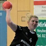 Anna Lieneke beim Sprungwurf.