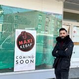 Samet Zengin ist der Betreiber des neuen Dönerladens an der Kreisstraße. Der Beruf liegt für ihn quasi in der Familie.