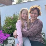 Nicole Bernhardt und Tochter Minna