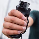 Ein Jugendlicher hat einen 60-Jährigen mit Pfefferspray attackiert. (Symbolbild)