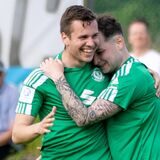 Til Busemann (l.) markierte den 5:0-Endstand für den Holzwickeder SC.