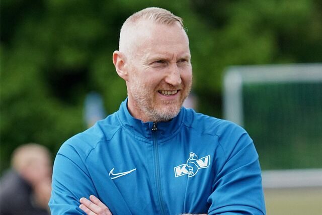 Andreas Feiler, Trainer des Königsborner SV, darf sich freuen: Sein Sportlicher Leiter Rene Johannes hat einen Königstransfer für die kommende Saison eingetütet.