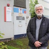 Wolfgang Knappmann am Fernwärme-Heizwerk am Grollmannsweg.