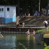 Das Wasser im Ternscher See ist laut Messungen des NRW-Umweltministeriums von ausgezeichneter Qualität.