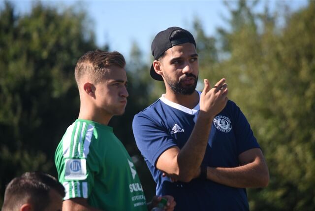 Maximilian Schettke (l.) wird in den HSC-Kader zurückkehren. Für Hamza El Hamdi wird die Partie gegen Türkspor Dortmund das letzte Heimspiel als Holzwickeder Co-Trainer sein.